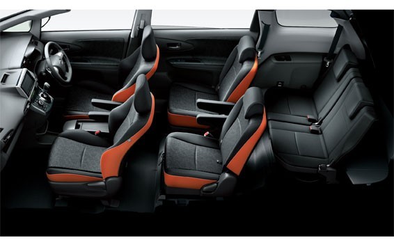 toyota-noah-2014-big-1