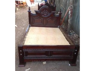Mahorgany bed for sale